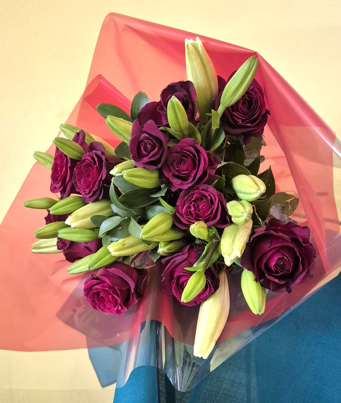 Red Rose &Lilies